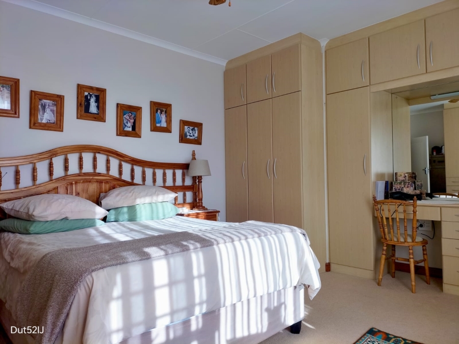 4 Bedroom Property for Sale in Fraaiuitsig Western Cape